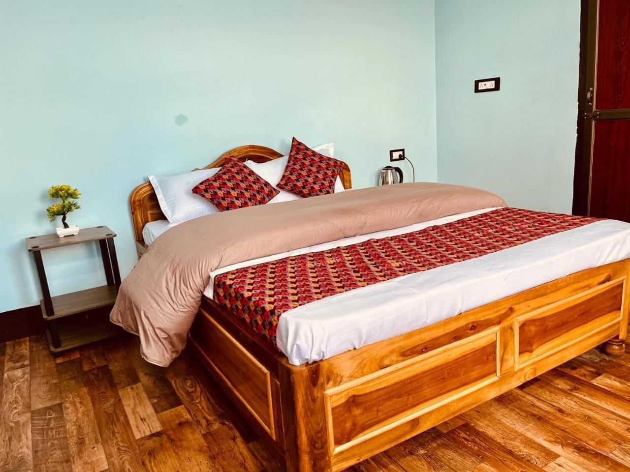 Forest Lodge - 80 Mts From Mall Road Darjeeling  Exterior photo