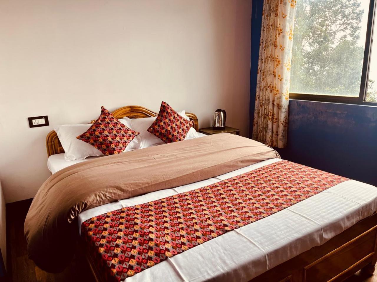 Forest Lodge - 80 Mts From Mall Road Darjeeling  Exterior photo
