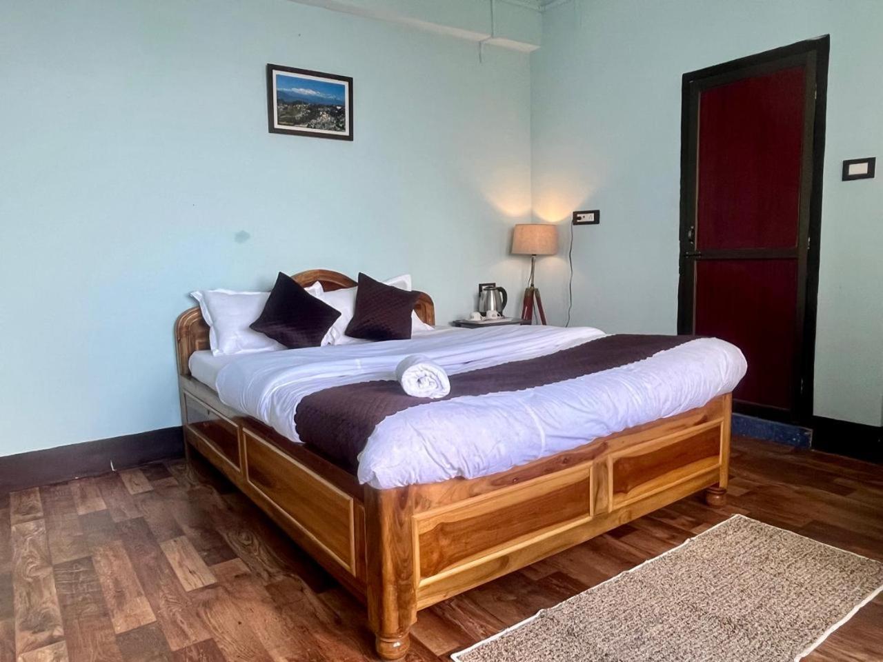 Forest Lodge - 80 Mts From Mall Road Darjeeling  Exterior photo