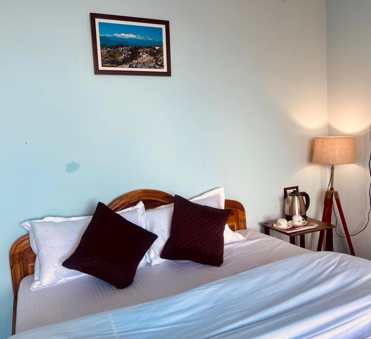 Forest Lodge - 80 Mts From Mall Road Darjeeling  Exterior photo