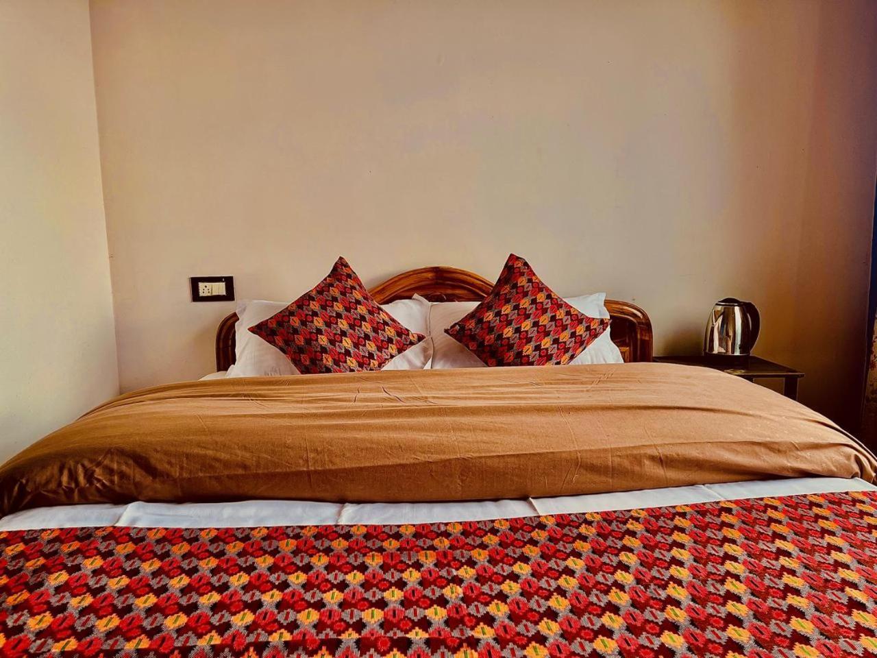 Forest Lodge - 80 Mts From Mall Road Darjeeling  Exterior photo